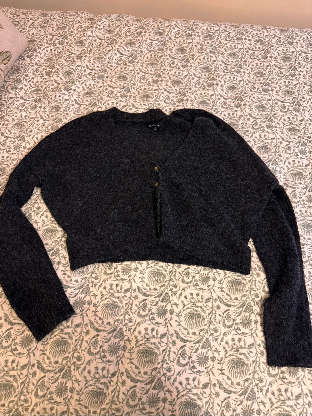 Love Tree Charcoal Cropped V‑Neck Button Cardigan